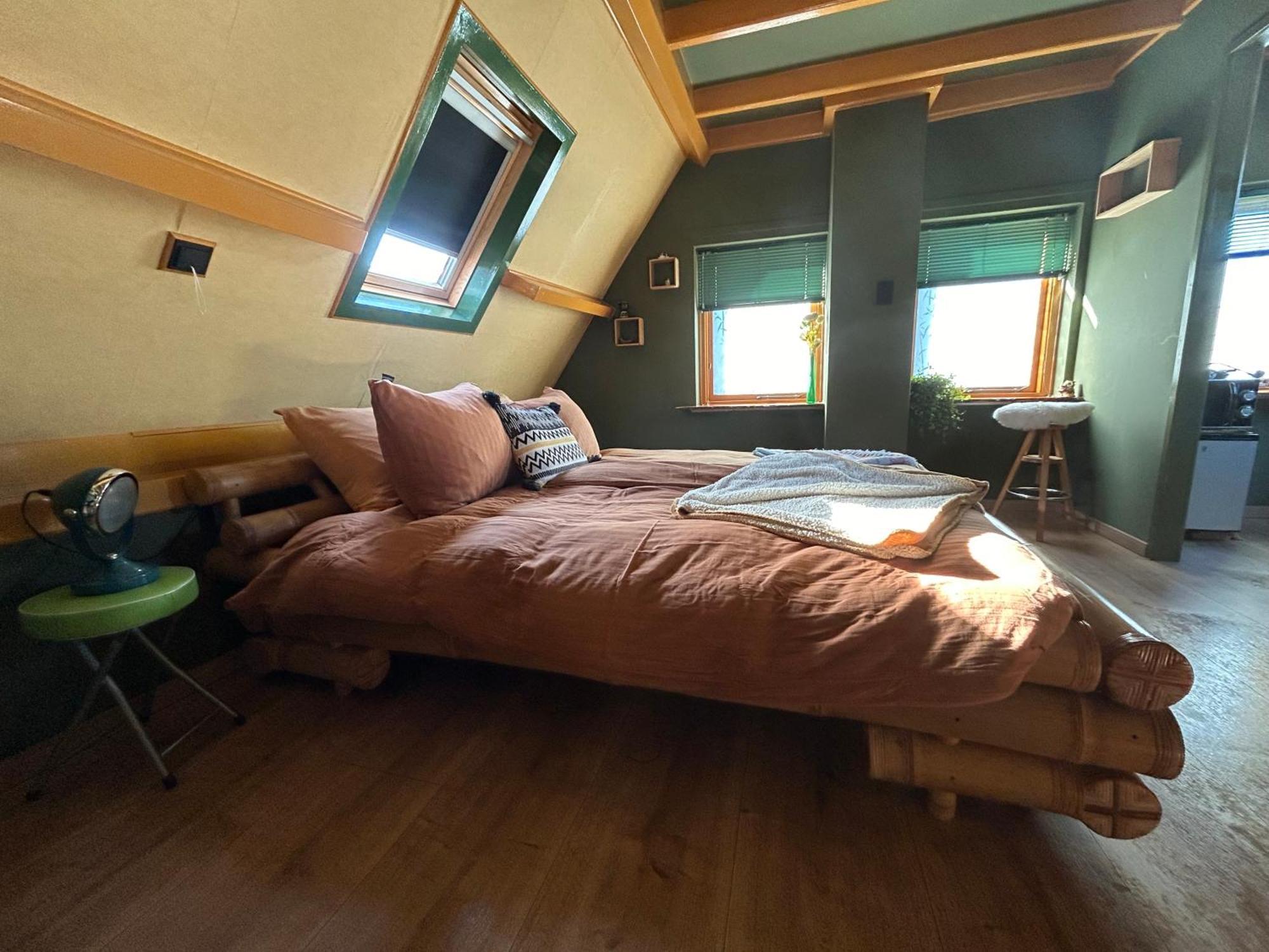 Apartmán Oeroeboeroe Roderesch Exteriér fotografie